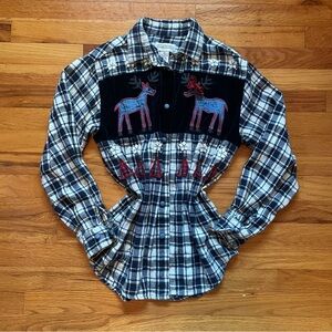 Vintage 90s Embroidered Christmas Reindeer flannel size small
